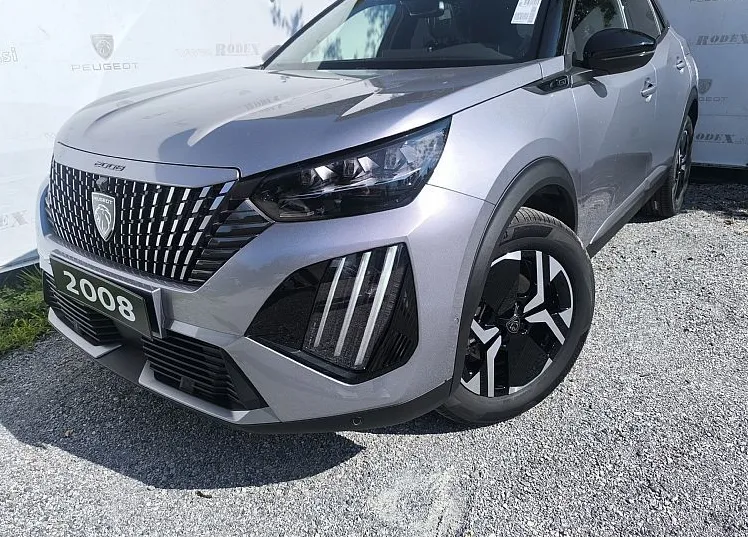 Zunanja slika - Peugeot 2008 - GT HIBRID 145 - 2