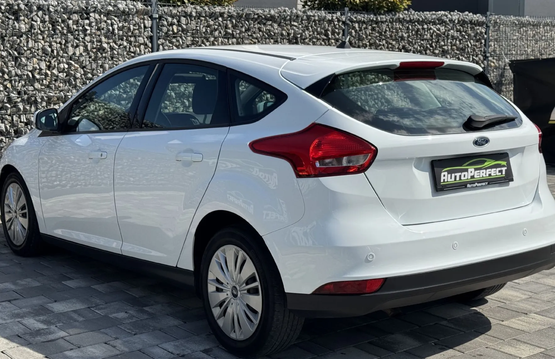 Zunanja slika - Ford Focus - 1.5 TDCi |Gr.sed|Gr.Vol|PDC|1.Last| Hitri kredit.. - 4