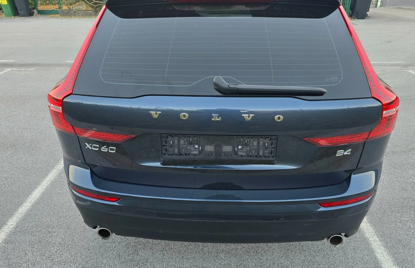 Zunanja slika - Volvo XC60 - B4P Momentum Aut - 4