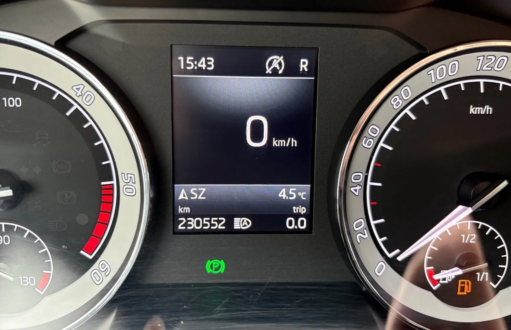 Zunanja slika - Škoda Superb - 2.0 TDI L K Combi DSG 4X4 ... - 18