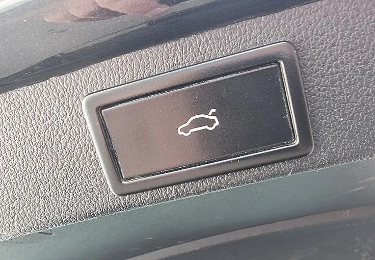 Zunanja slika - Škoda Octavia - 2.0 TDI-110KW-VELIKI SERVIS-LED+XENON-VELIKA NAVI- - 12