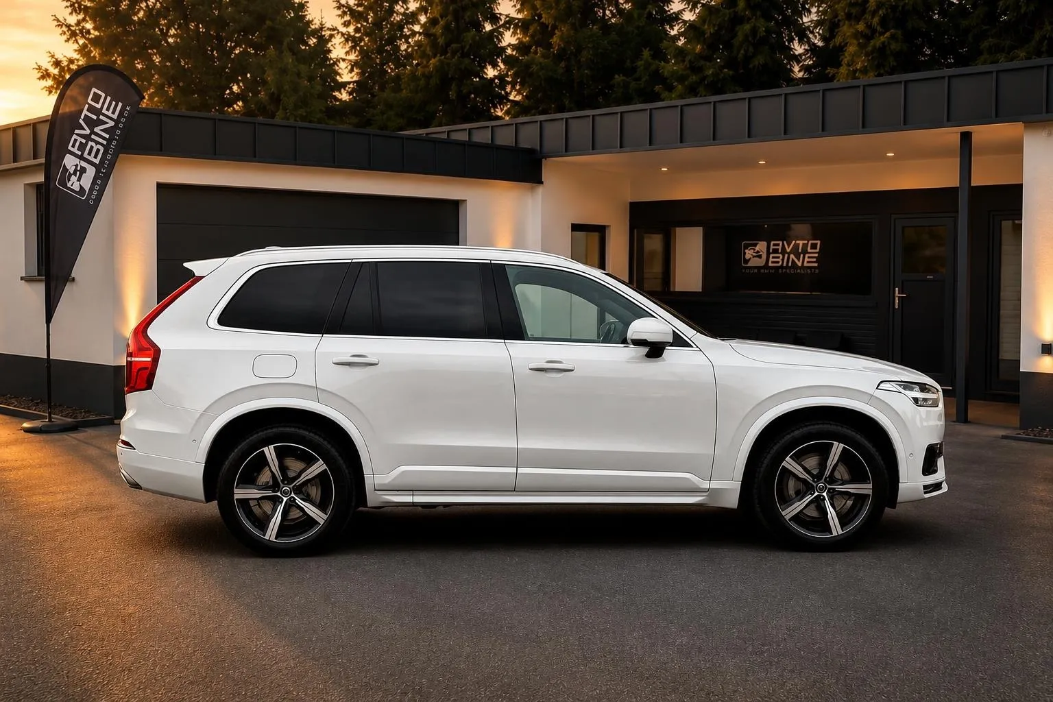 Zunanja slika - Volvo XC90 - D5•R-DESIGN•7 SEDEŽEV•PILOT•LED•VIRTUAL•KOT NOV.. - 4