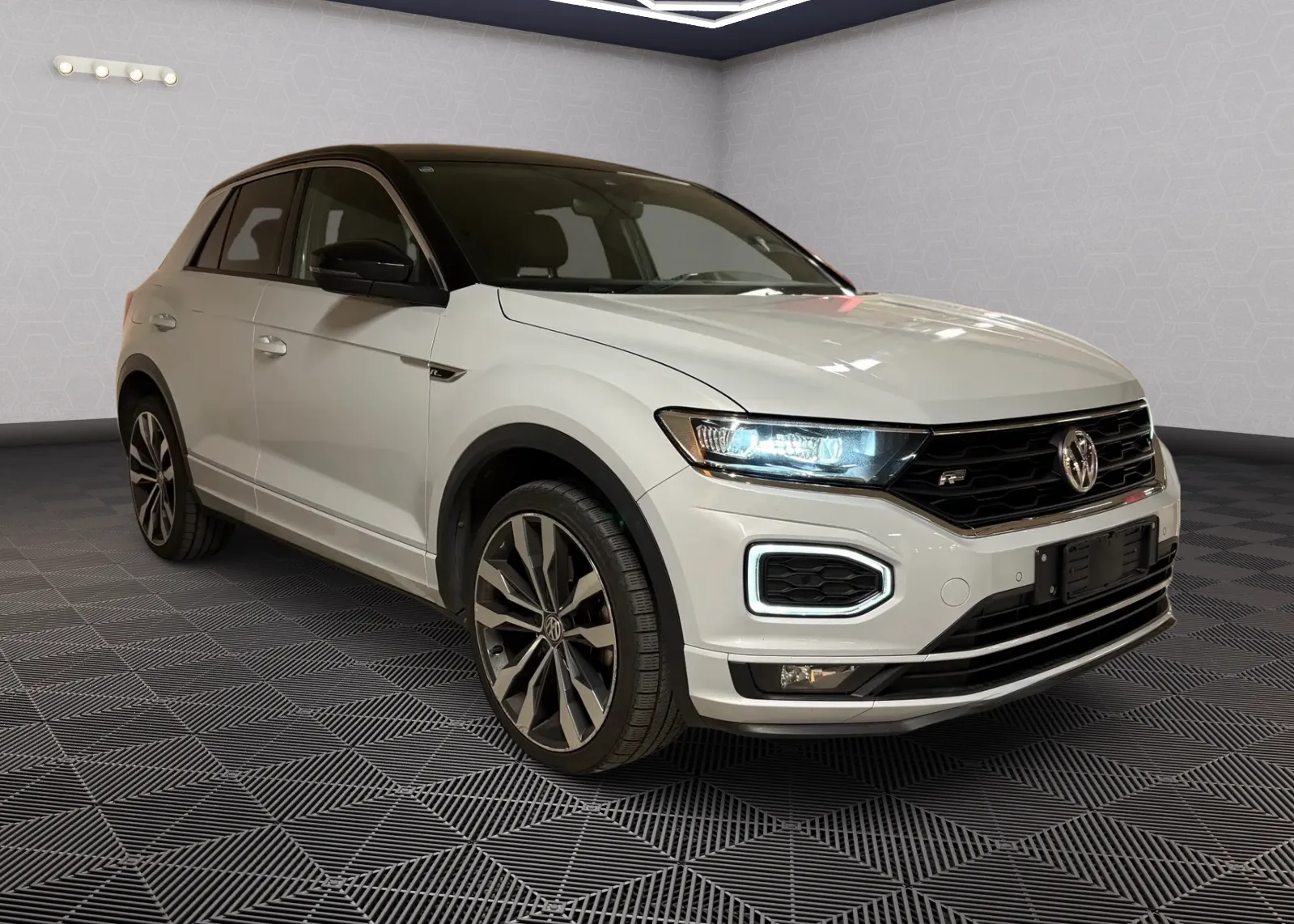 Zunanja slika - Volkswagen T-Roc - 1.5 TSI R LINE - 3