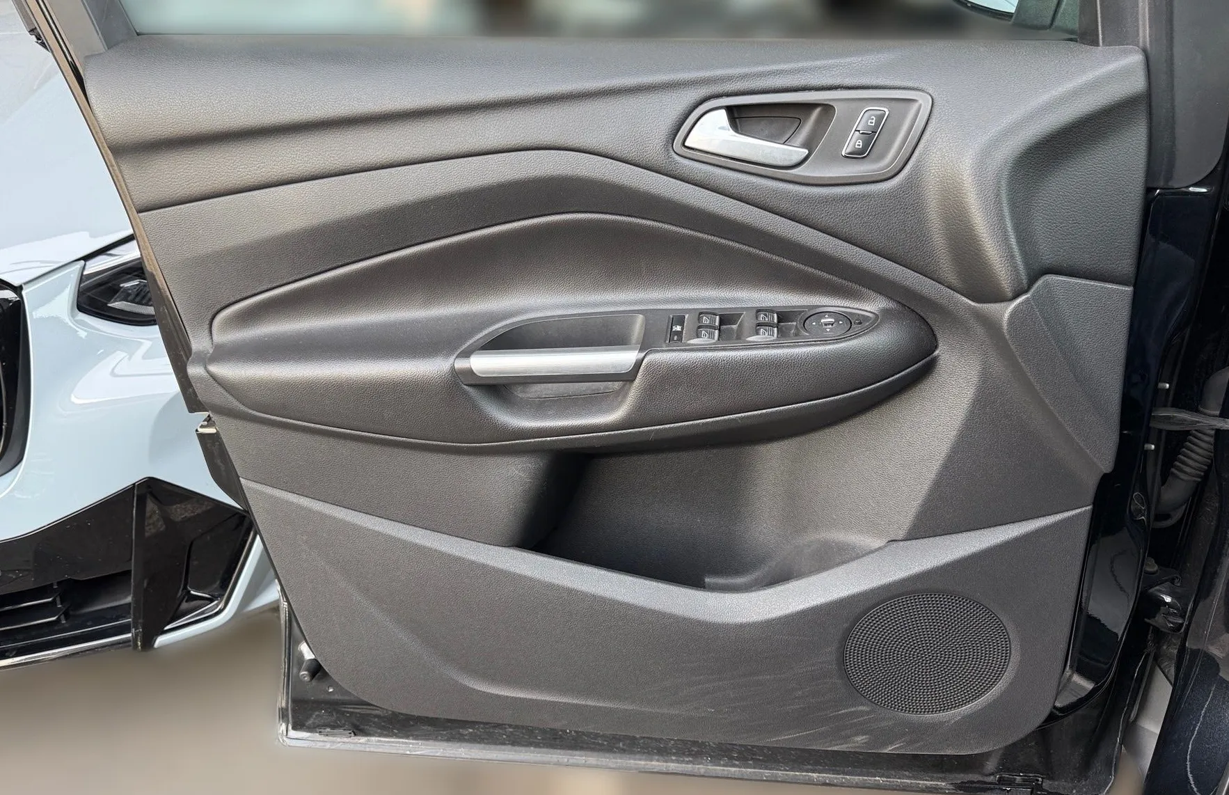 Zunanja slika - Ford Kuga - 2.0 TDCi TITANIUM SLOVENSKI 1.LASTNIK - 13