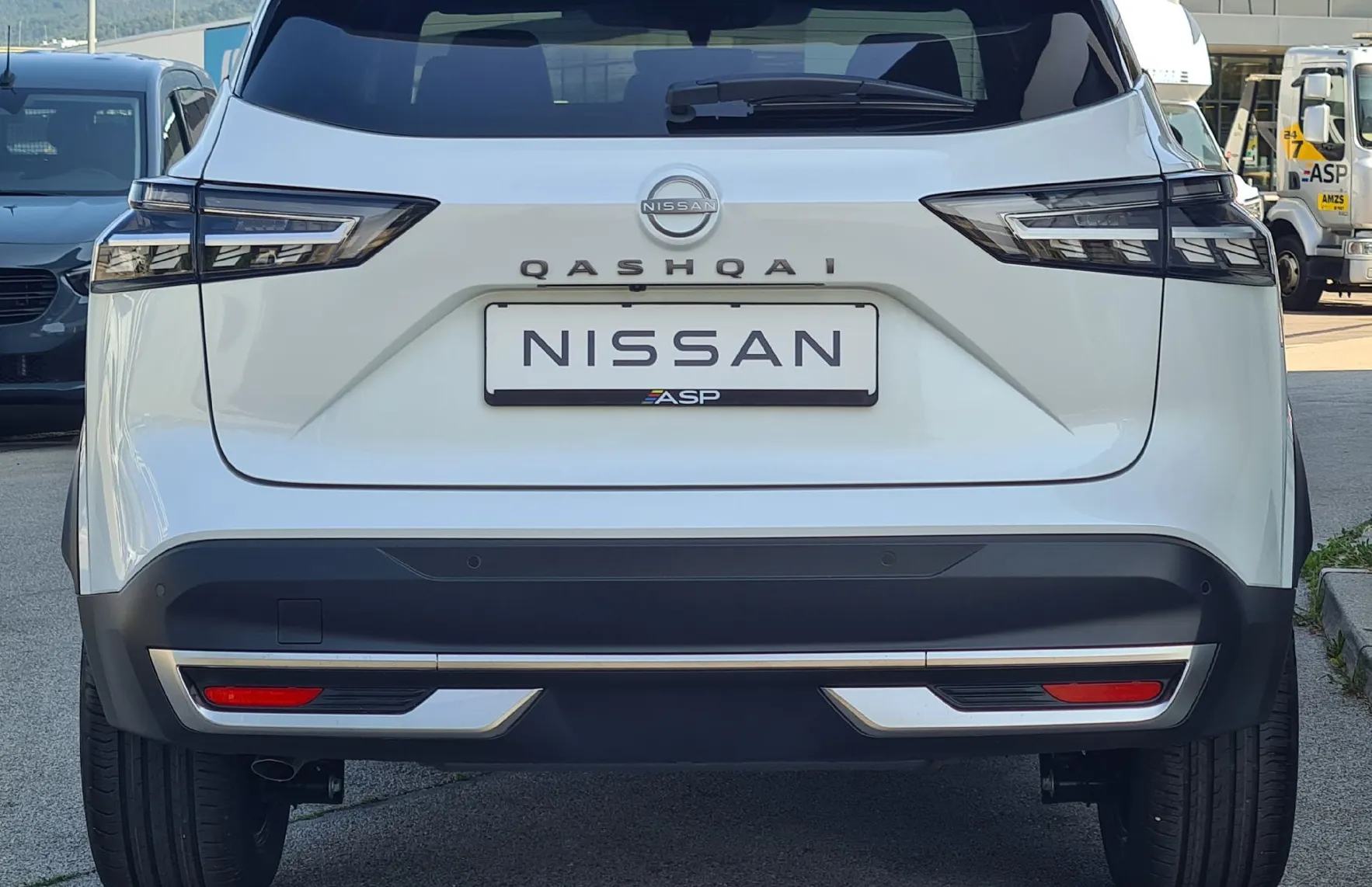 Zunanja slika - Nissan Qashqai - 1.3 DIG-T Mild Hyb.158 2WD X-Tron.TEKNA - 7