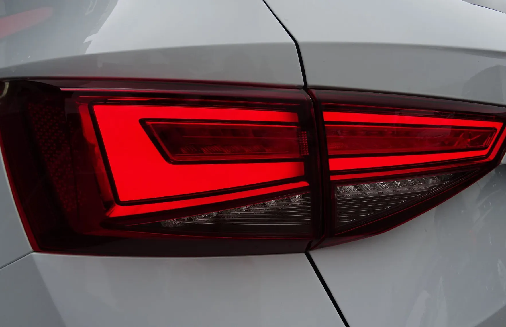 Zunanja slika - Seat Ateca - 1.5 TSI 150 KM STYLE EDITION - VLEČNA KLJUKA - - 19