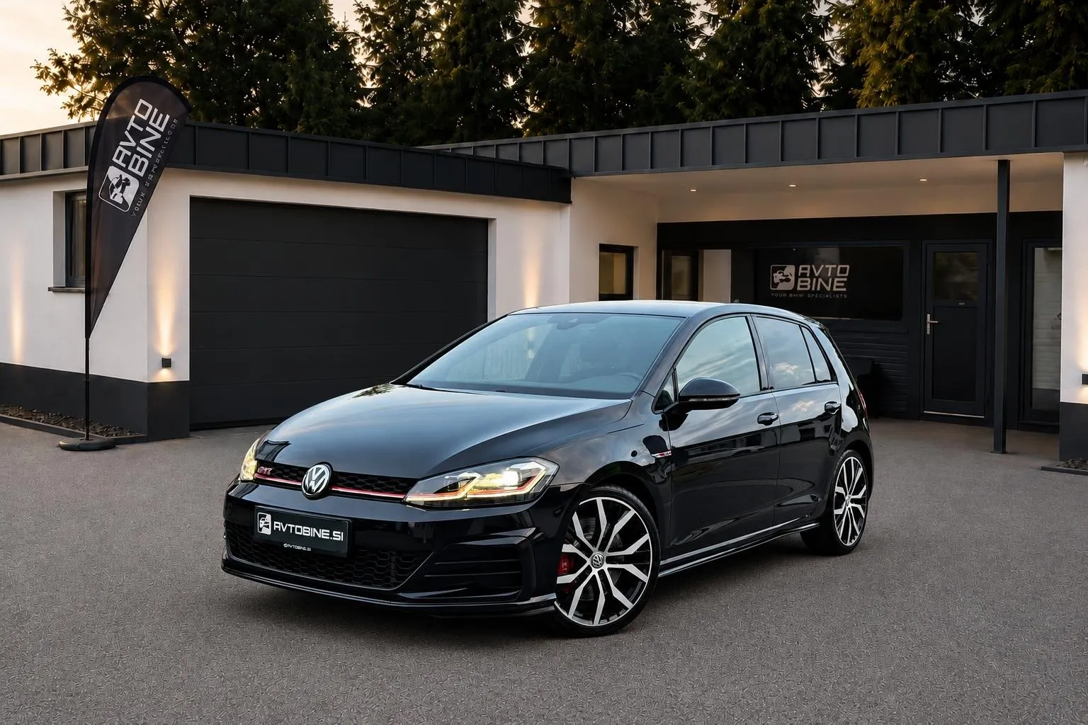 Zunanja slika - Volkswagen Golf - 2.0 GTI PERFORMANCE DSG-VIRTUAL-LED-ALU 19COL-ACC - 3