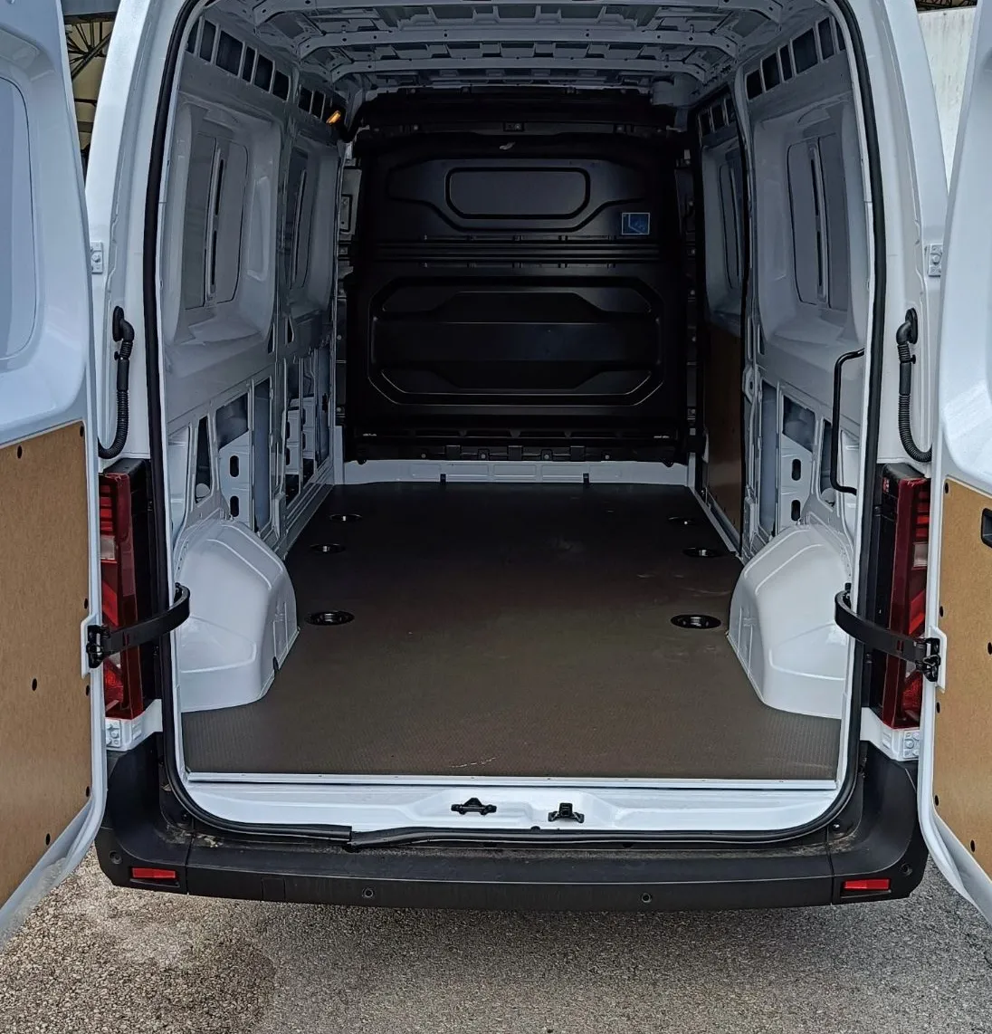 Zunanja slika - Renault Master - L3H3P3 150 dCi - 12