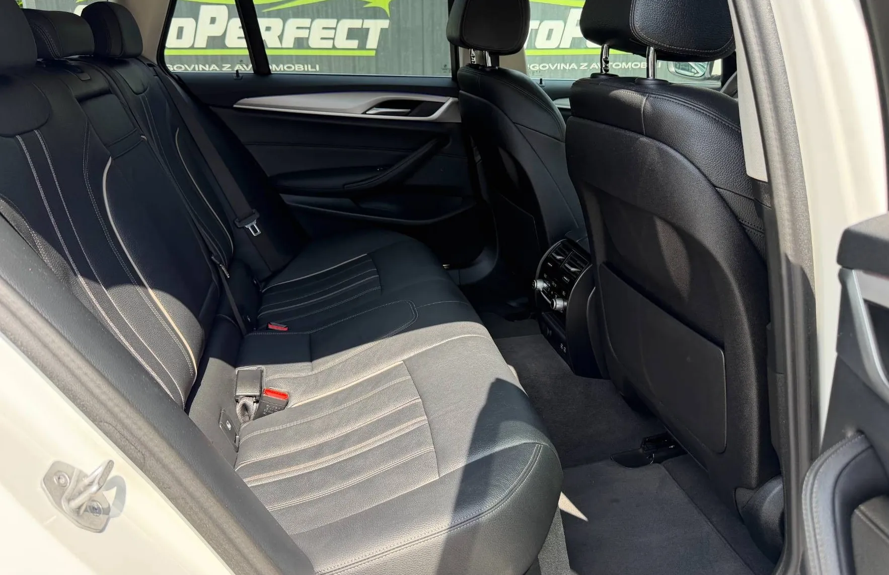 Zunanja slika - BMW Serija 5 - Touring: 520d Touring Avt. | KLJUKA | KAM | VIRTUAL | AM - 18