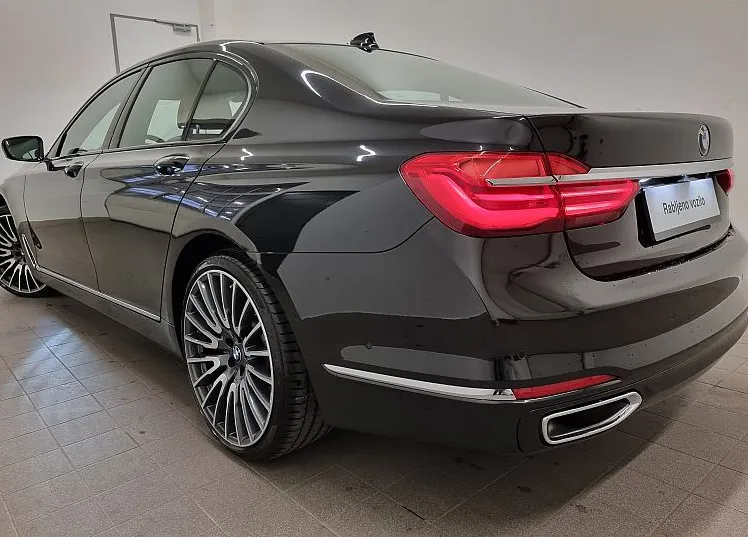 Zunanja slika - BMW Serija 7 - : 750d xDrive HUD ACC Pano Harman Kardon - 2