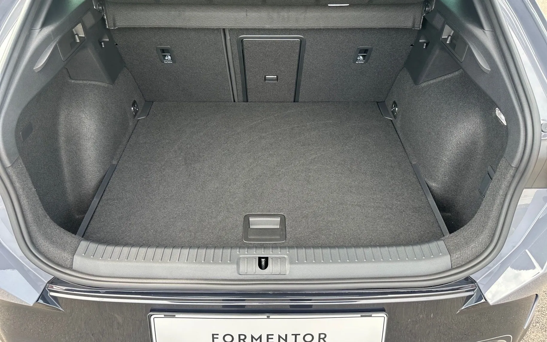 Notranja slika - Cupra Formentor - 1.5 eTSI Impulse DSG - 12