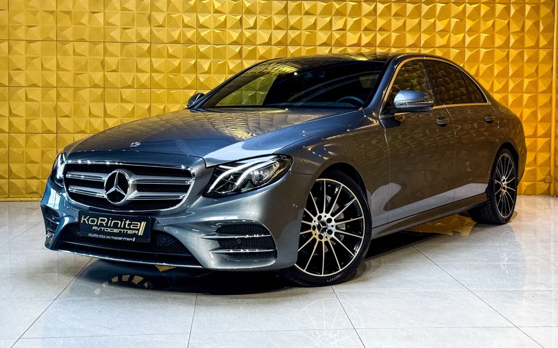 Zunanja slika - Mercedes-Benz E-Razred - E200d AMG Line-PANO-KAMERA-GRETJE-AMBI - 5