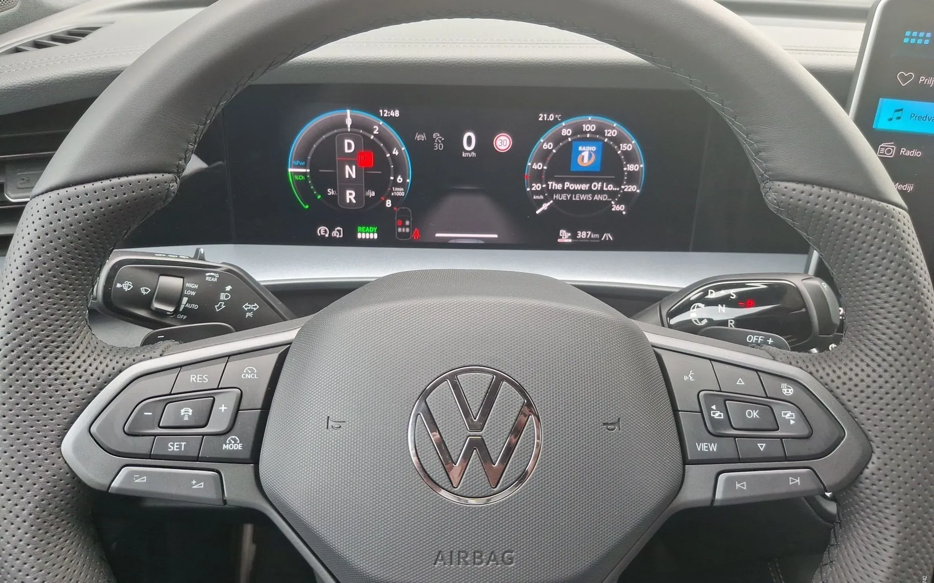 Notranja slika - Volkswagen Tayron - 1.5 TSI eHybrid 4Joy DSG - 8