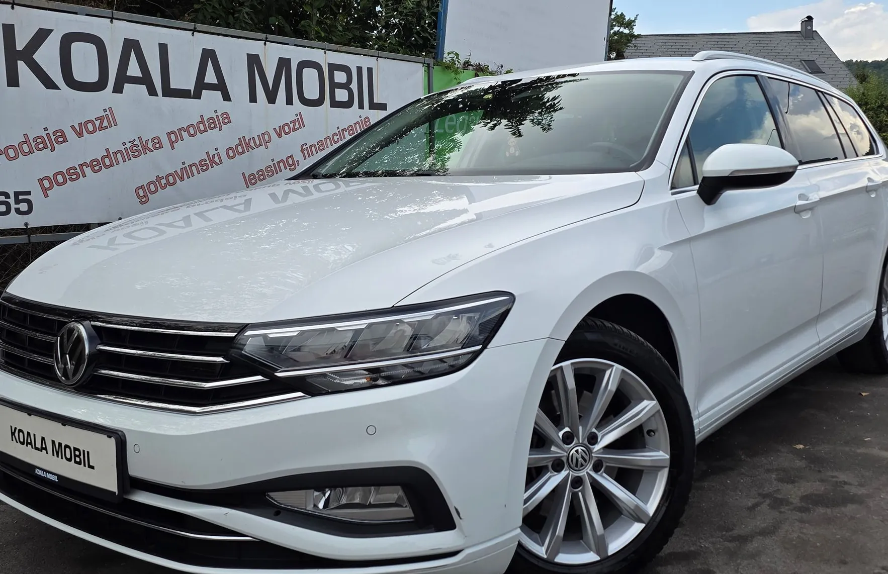 Zunanja slika - Volkswagen Passat - Variant 2.0 TDI BMT SCR DSG LED-NAVI-PDC-2.LASTNIK - 1