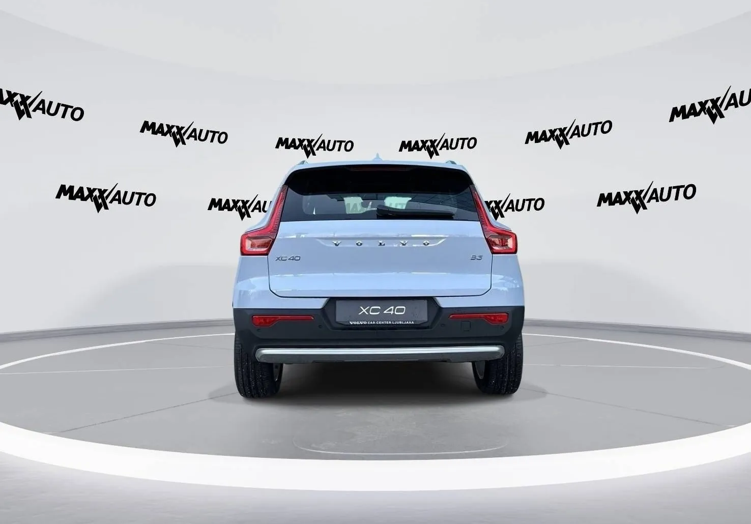 Zunanja slika - Volvo XC40 - B3 P Core AT DCT 3 leta garancije + 3 servisi... - 6