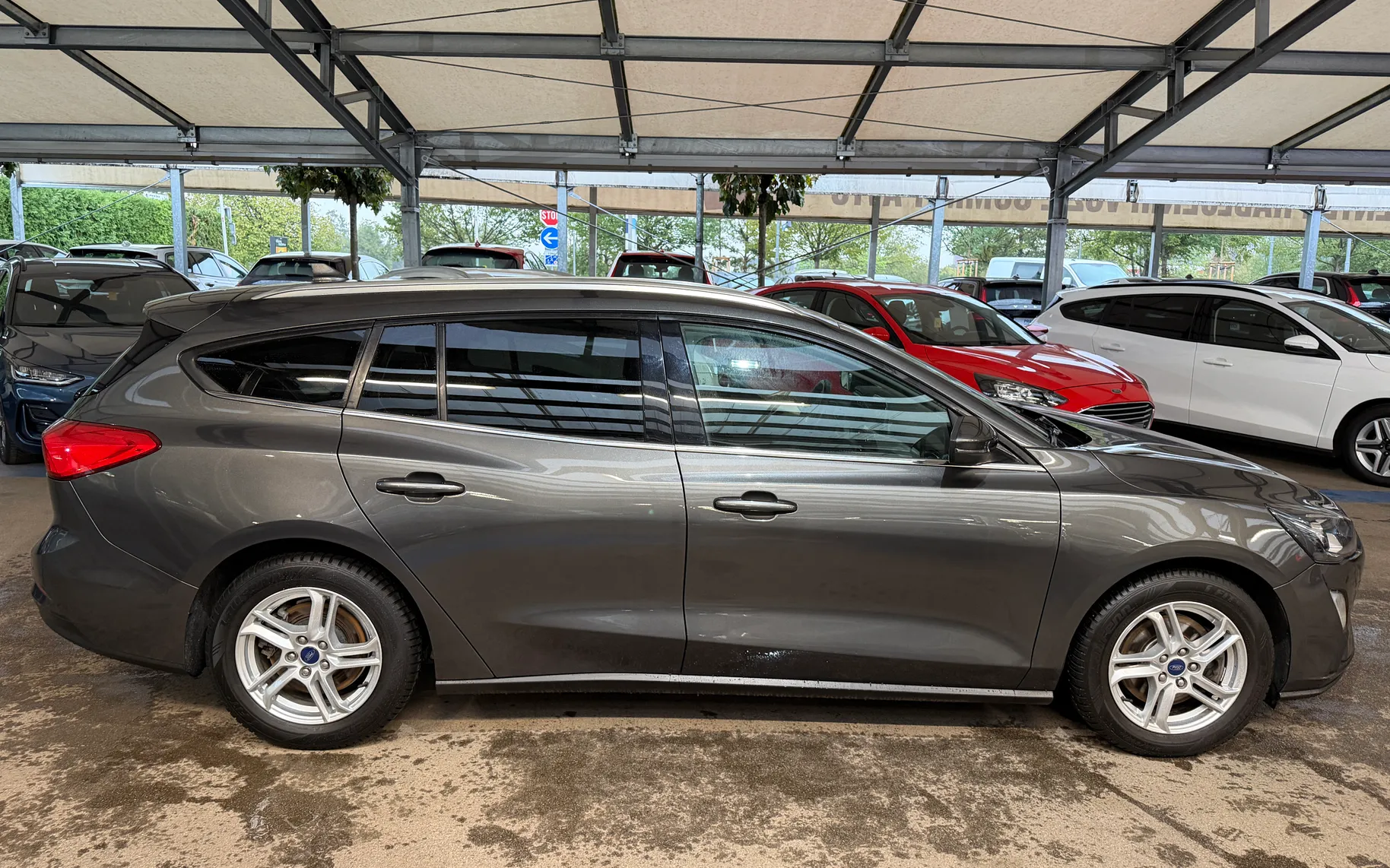 Zunanja slika - Ford Focus - 1.0 - 8