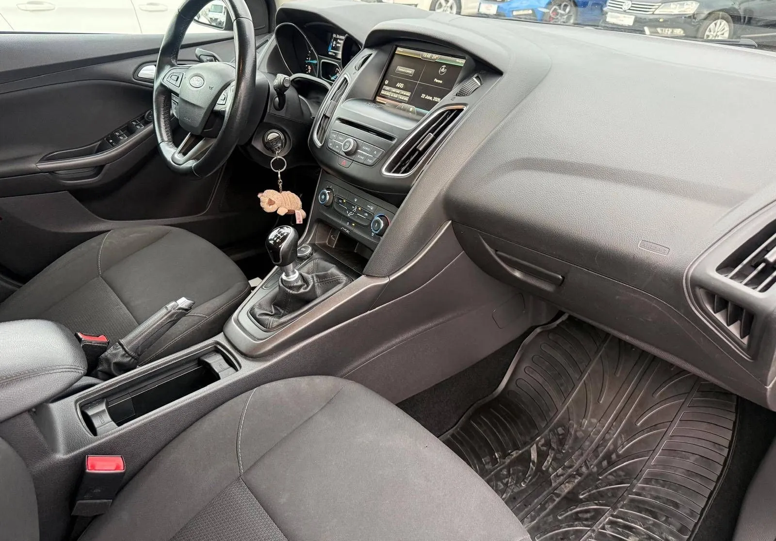 Notranja slika - Ford Focus - Karavan 1.6 TDCi Titanium - 11