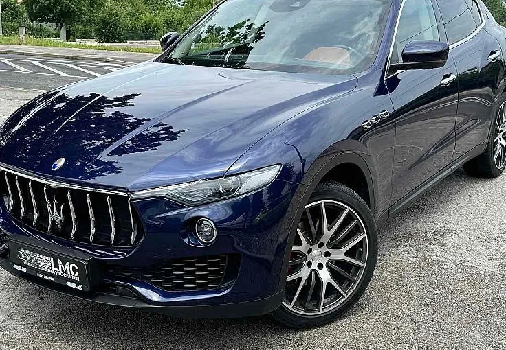 Zunanja slika - Maserati Levante - 3.0d Q4 275ks °21-COL° °KAMERA° °ZRAČNO VZMETENJE° - 3