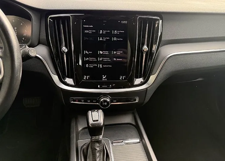Zunanja slika - Volvo V60 - D3 AUT BLISS Led NAVI servis + olje menjalnik - 6