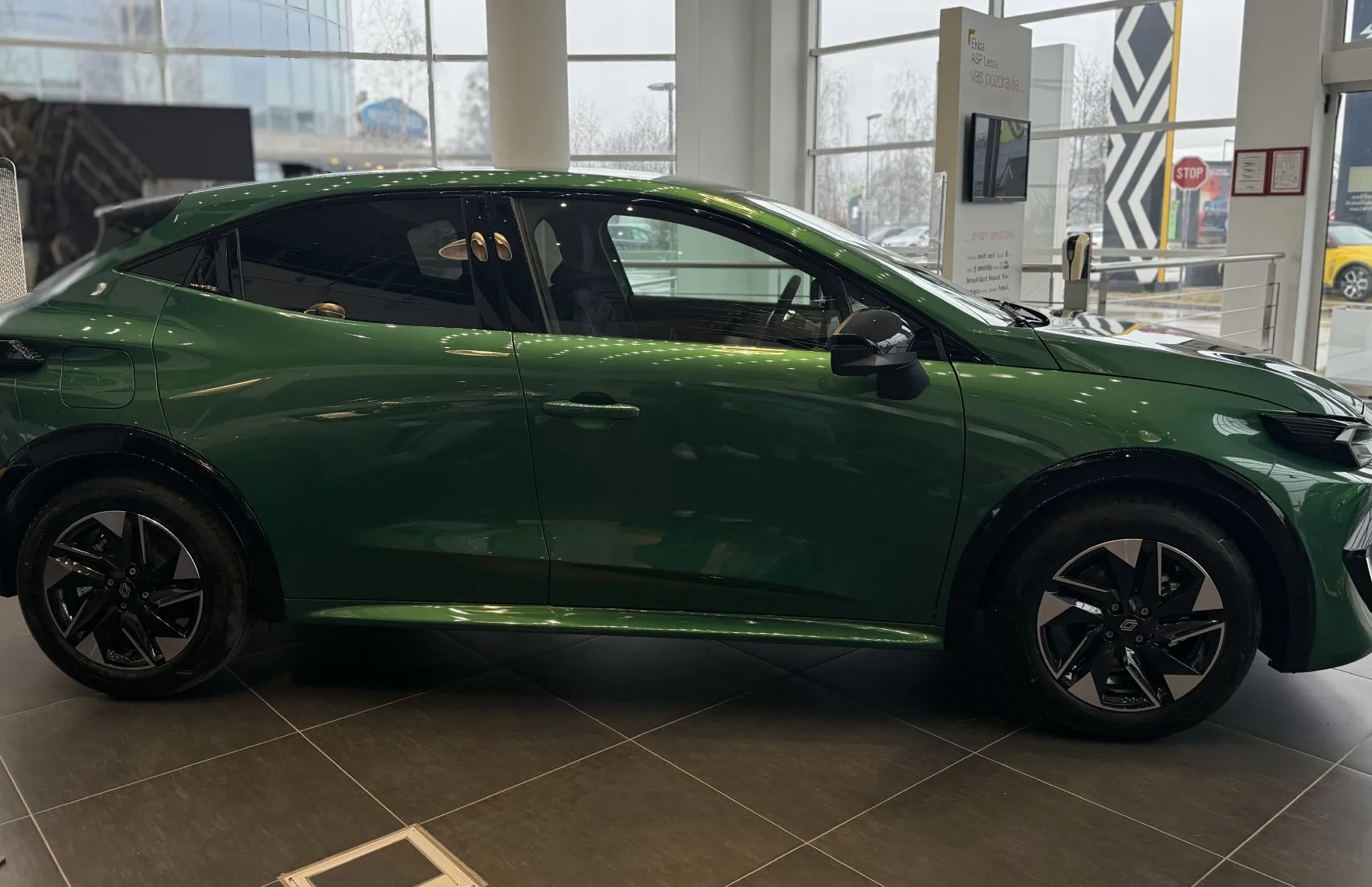 Zunanja slika - Renault Clio - techno TCE 115 - 4
