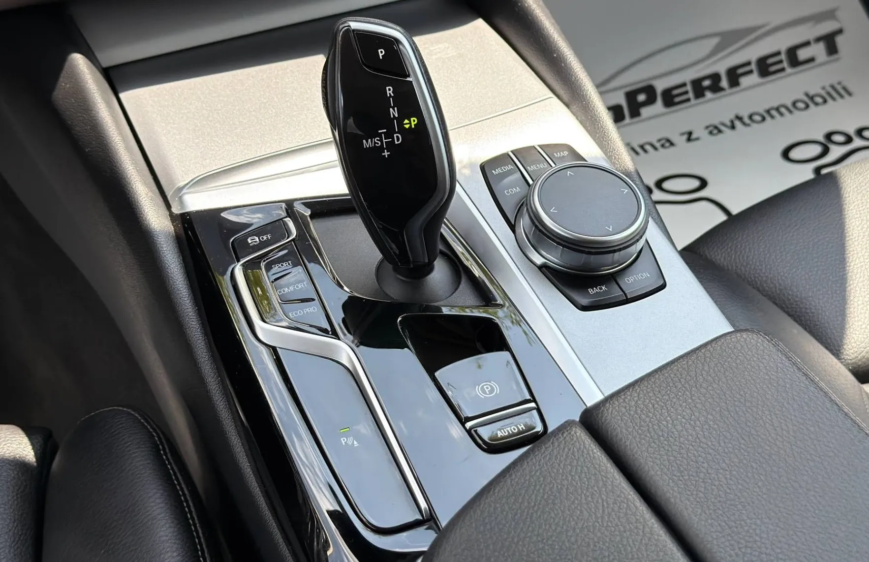 Zunanja slika - BMW Serija 5 - Touring: 520d Touring Avt. | KLJUKA | KAM | VIRTUAL | AM - 13