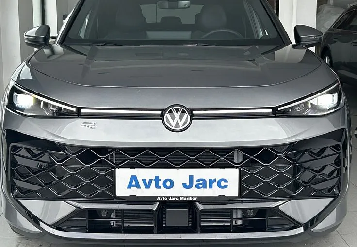 Zunanja slika - Volkswagen T-Roc - 1.5 eTSI R-Line DSG-SLO-VLEČNA KLJUKA - 2