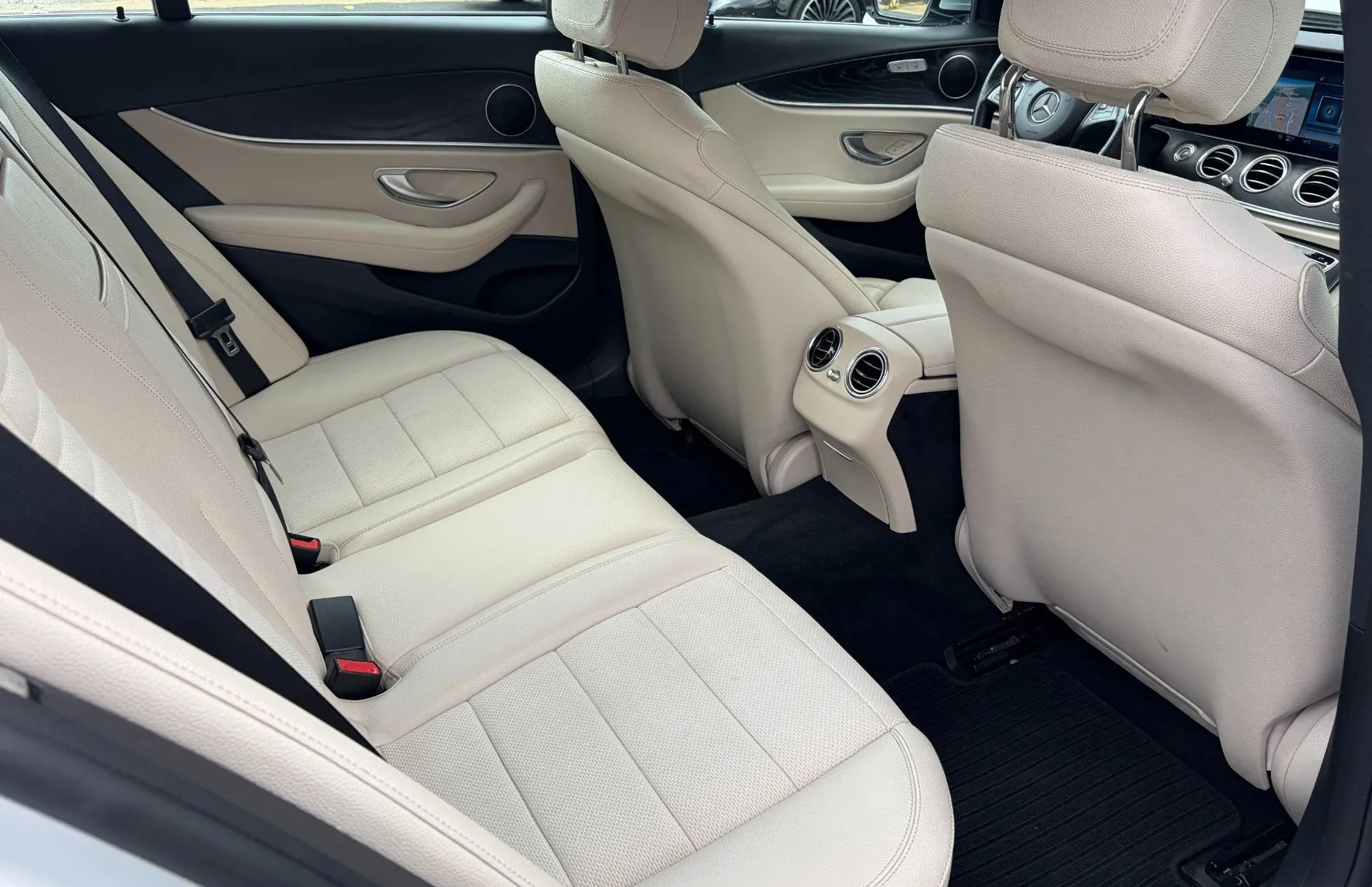 Zunanja slika - Mercedes-Benz E-Razred - E 220 d T Avantgarde Avt. - 8