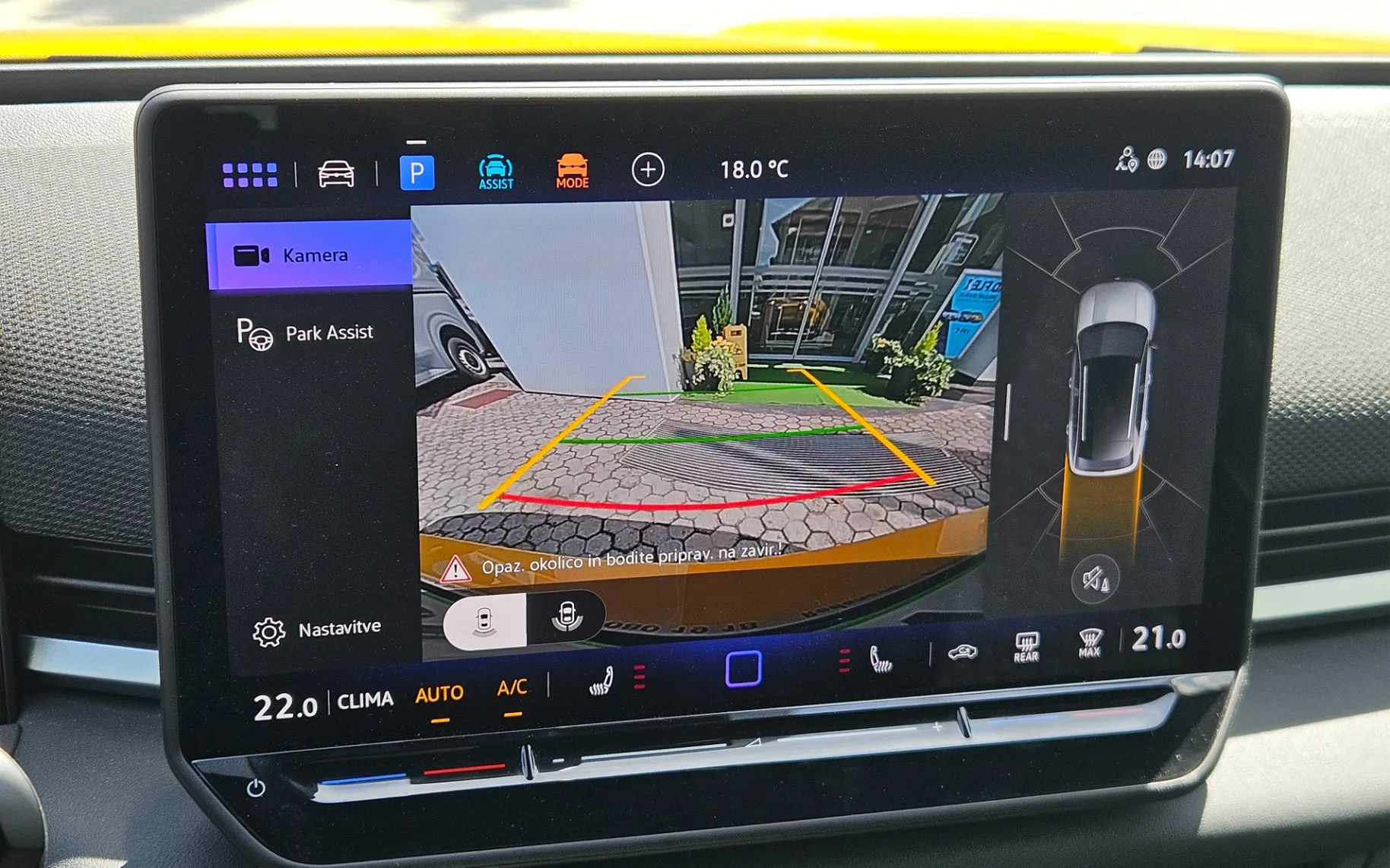 Zunanja slika - Volkswagen T-Roc - 1.5 eTSI R-Line DSG - 9