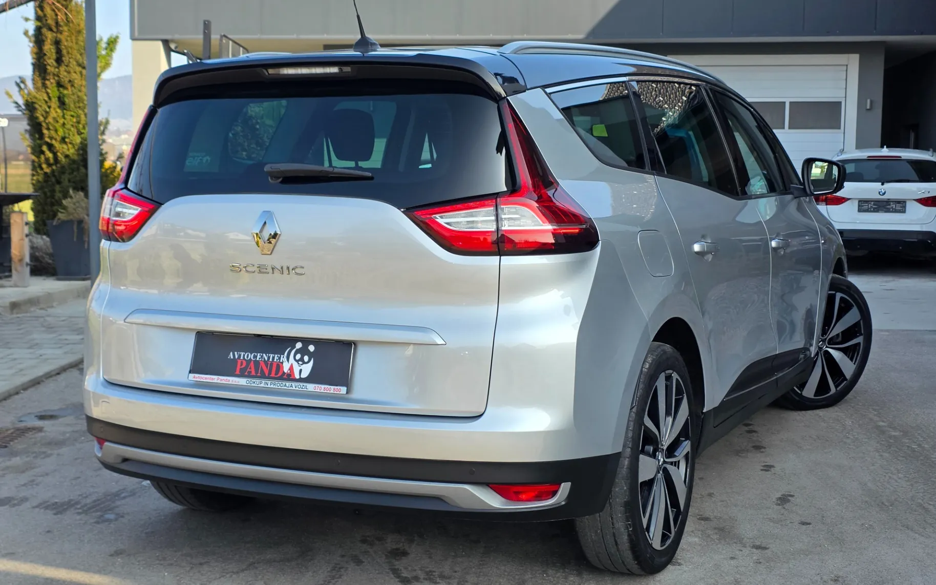 Zunanja slika - Renault Scénic - Grand  Blue dCi 120 Limited - 4