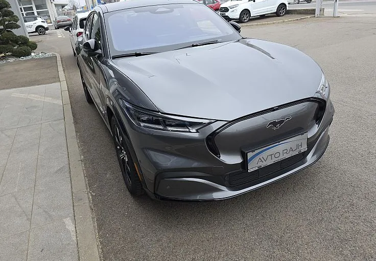 Zunanja slika - Ford Mustang Mach-e - 91kWh 216kW samodejni zadnji Premium - 2