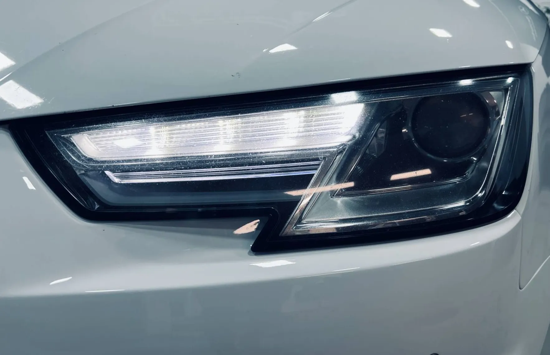 Zunanja slika - Audi A4 - Avant 2.0 TDI S-Line 110  150  PDC-NAVI-ALU18-XENON - 19