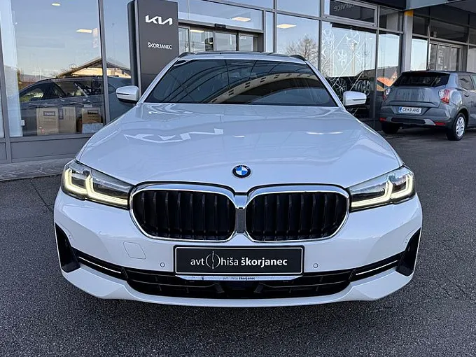Zunanja slika - BMW Serija 5 - Touring: 520d AT -ACC -PANO -KAMERA -HEAD UP -DISPLAY KE - 2