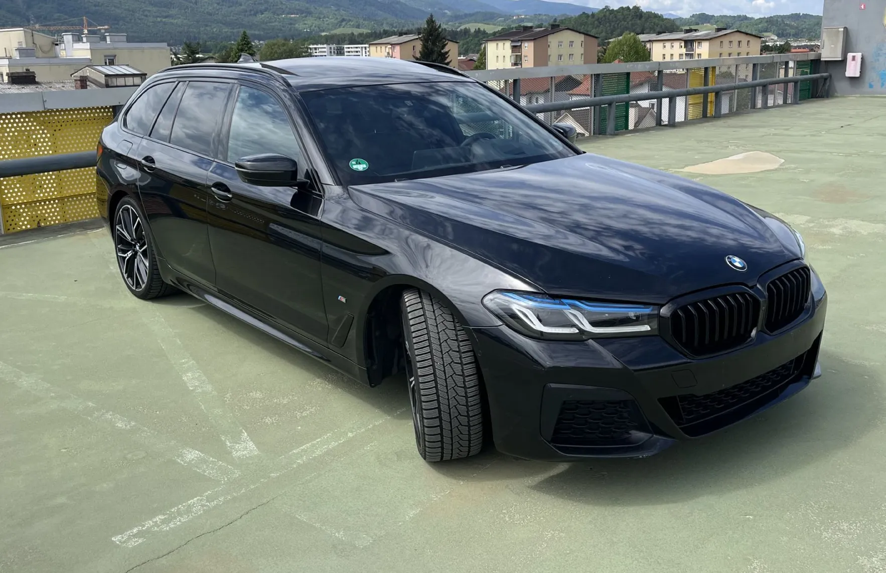 Zunanja slika - BMW Serija 5 - Touring: 540d xDrive Touring Avt. LASER. 360 KAM. PANORA - 3
