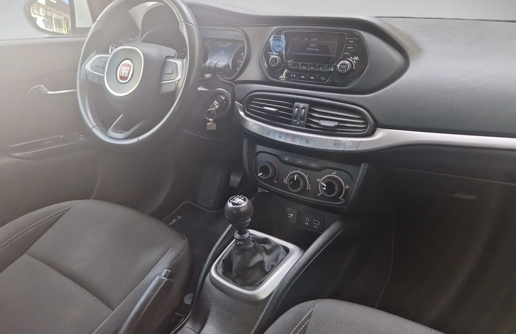 Zunanja slika - Fiat Tipo - 1.4 16V Easy - 16