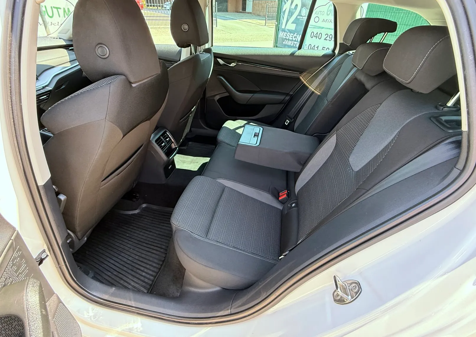 Zunanja slika - Škoda Octavia - Combi 2,0 TDI Active - 11