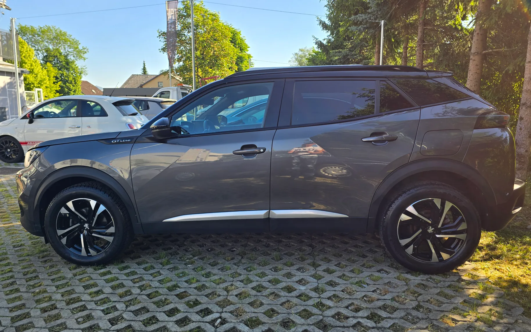 Zunanja slika - Peugeot 2008 - 1,2 PureTech 130 S&S GT Line - 3