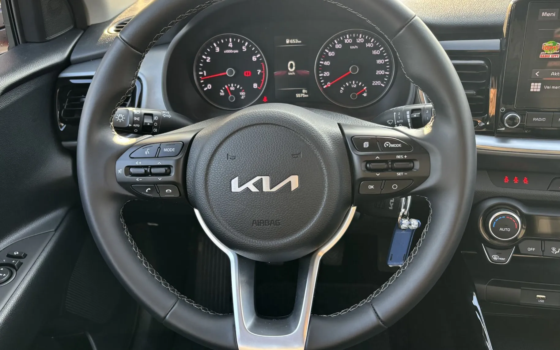Zunanja slika - KIA Stonic - 1.2 DPI 57.9 kW  79 KM  LX Urban+ M T - 10