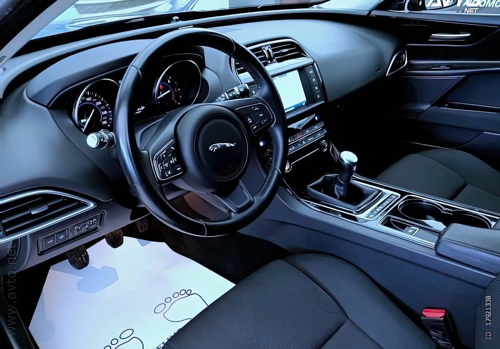 Zunanja slika - Jaguar XE - 2.0D E-Performance 163PS Prestige LED KOT-NOV- - 5