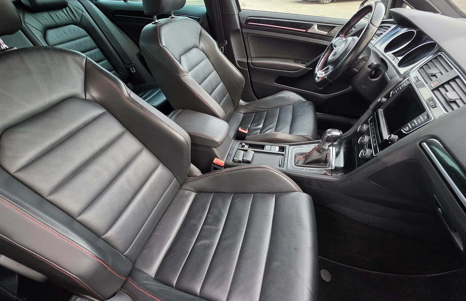 Zunanja slika - Volkswagen Golf - 2.0 GTI PERFORMANCE DSG XENON-NAVI-ALU19-GRETJE SŽ - 13