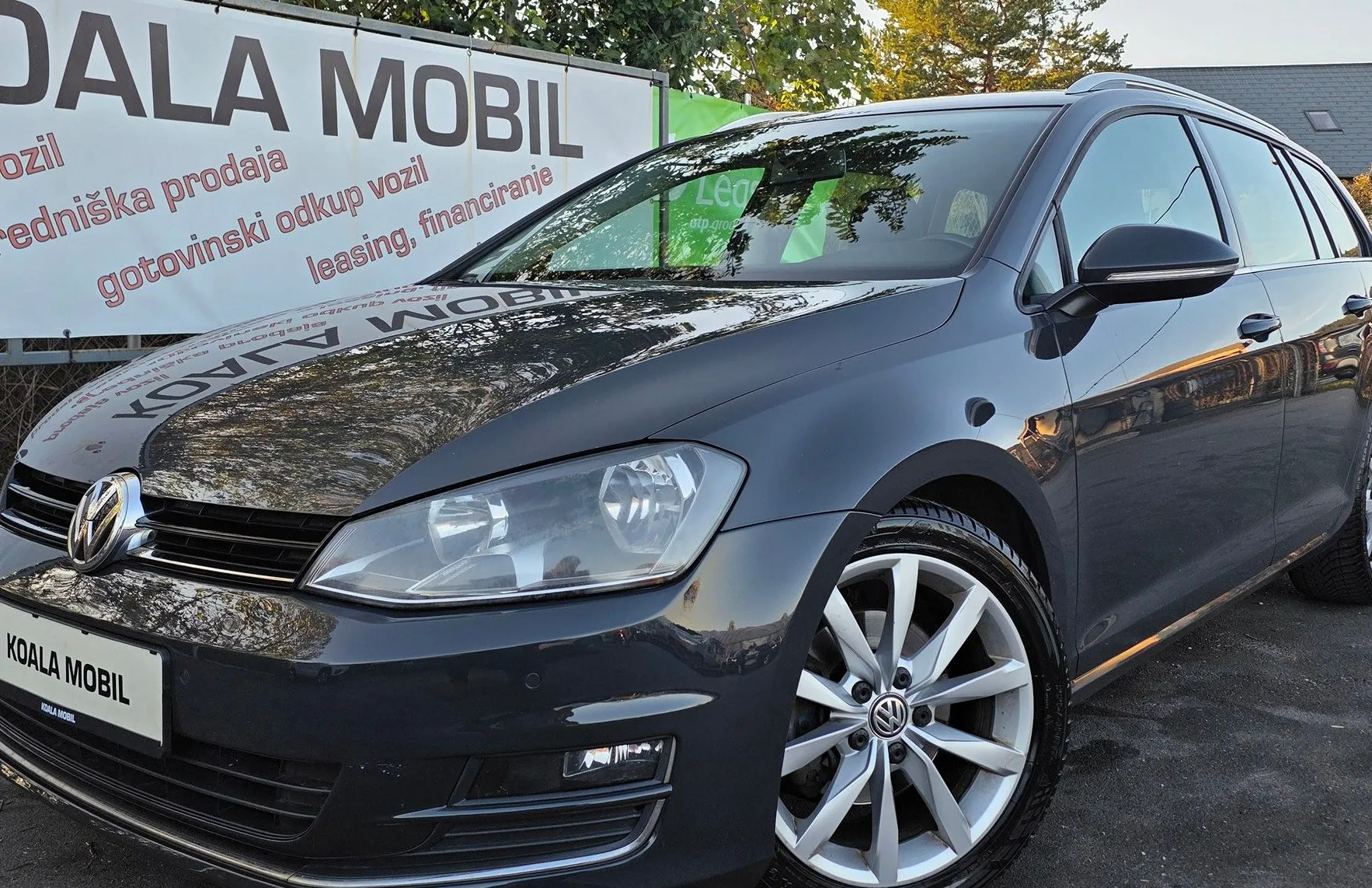 Zunanja slika - Volkswagen Golf - Variant 1.6 TDI BMT HIGHLINE NAVI-PDC-ALU PLATIŠČA - 1