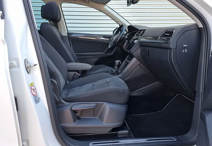 Zunanja slika - Volkswagen Tiguan - 2.0 TDI-DSG-VIRTUAL-PANORAMA-VELIKA NAVI-KAMERA- - 9