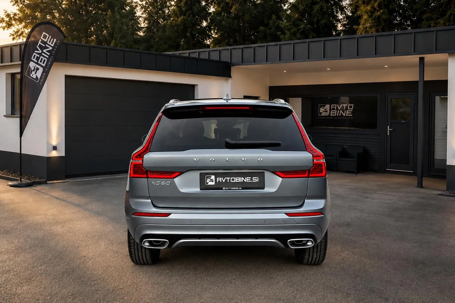 Notranja slika - Volvo XC60 - D4 AWD R-Design Avt.-PANO-VIRTUAL-19ALU-KOT NOV... - 7