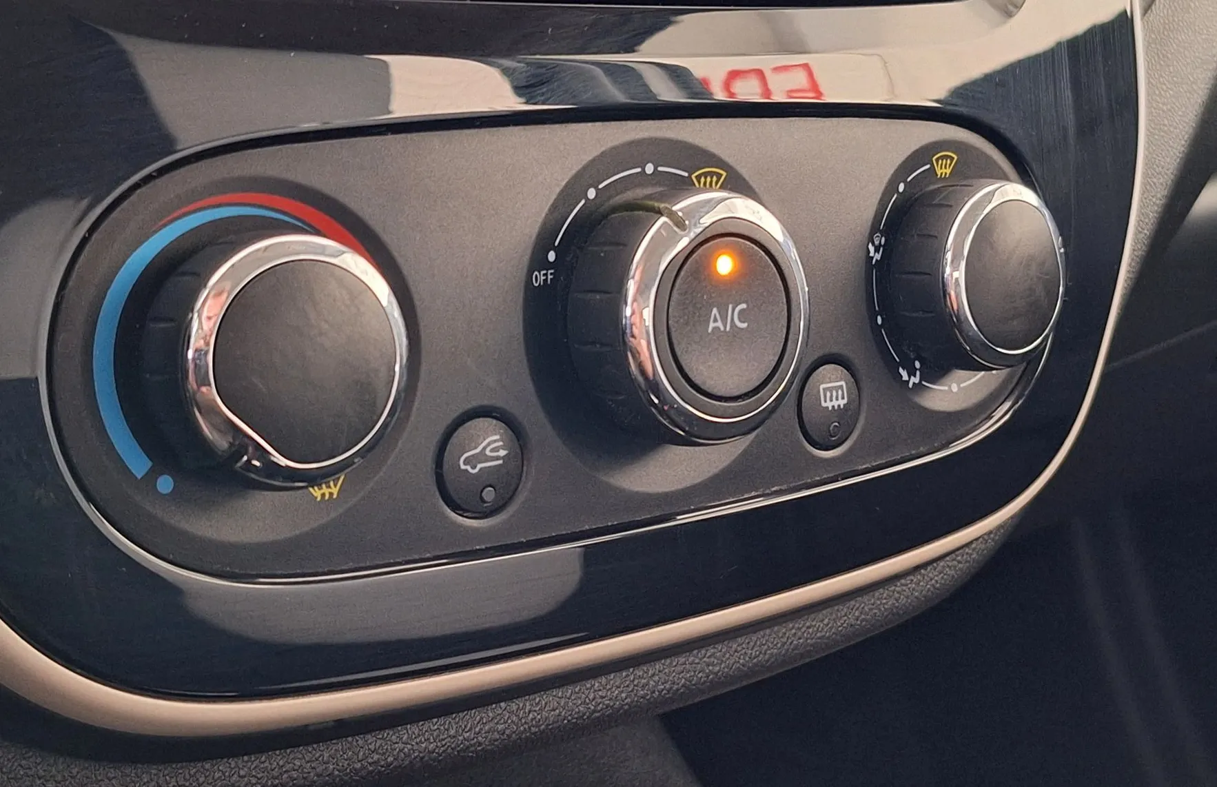 Zunanja slika - Renault Captur - TCe 90 Outdoor•Slovensko vozilo•1.Lastnik•... - 15