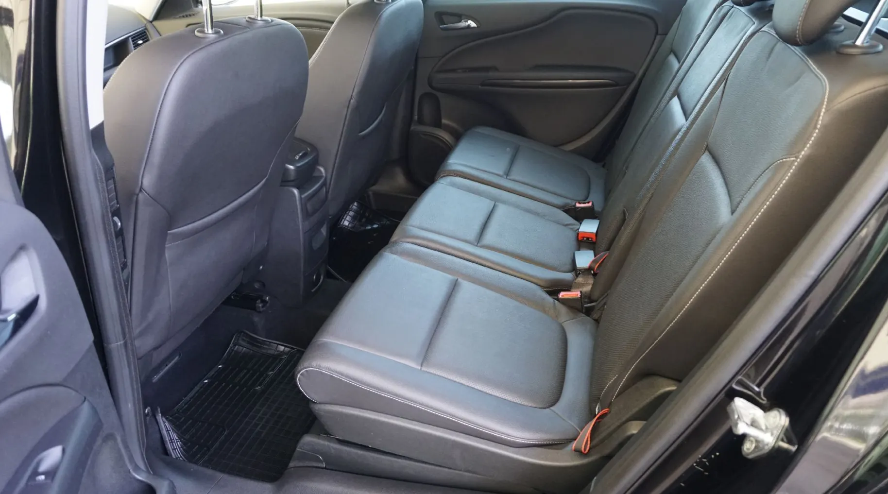 Zunanja slika - Opel Zafira - 1.6 CDTI 99KW  OPC-LINE +USNJE+LED+NAVI+KAMERA - 10