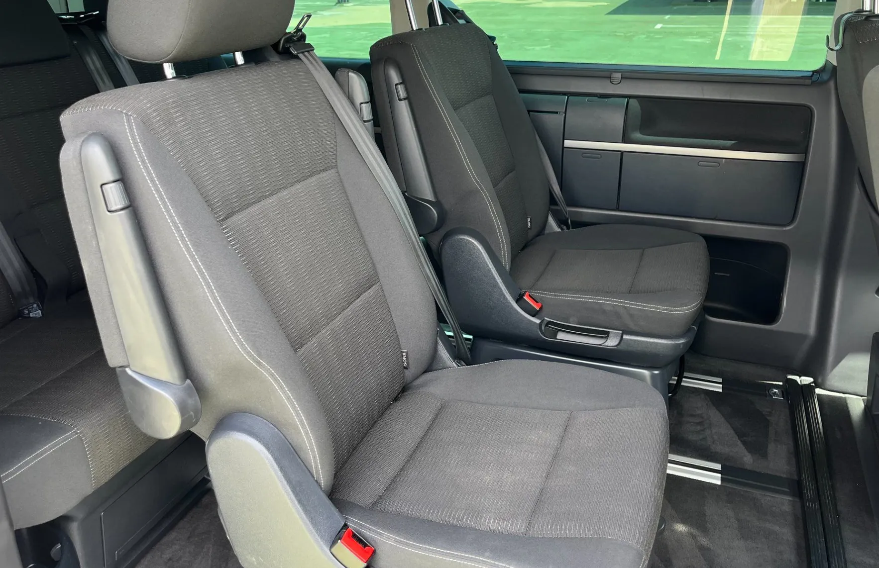 Zunanja slika - Volkswagen Multivan - 2.0 TDI DMR Comfortline DSG. LED. NAVI. 2X PDC. - 11