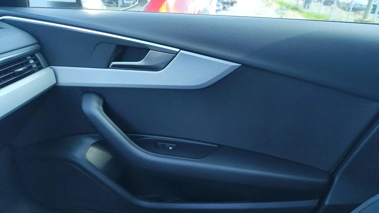 Notranja slika - Audi A4 - 2.0 TFSI - 16