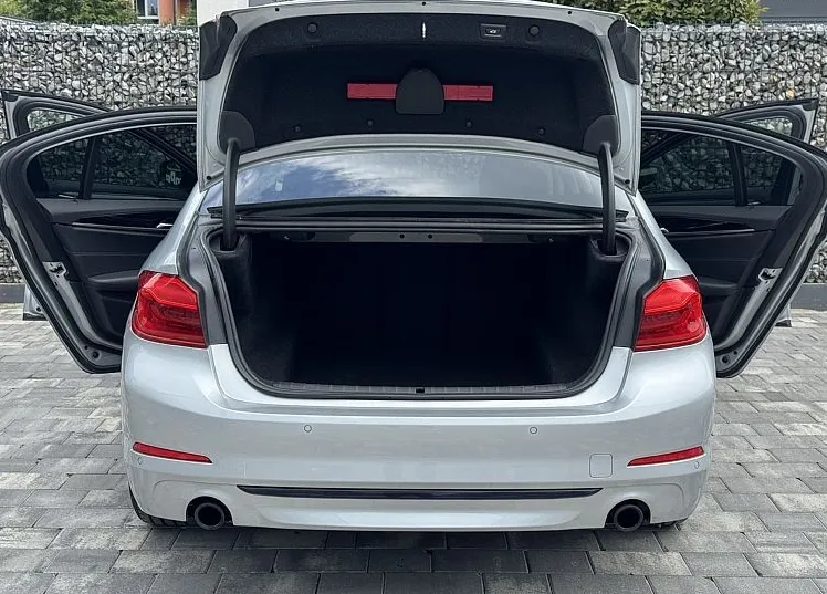 Zunanja slika - BMW Serija 5 - : 520d Aut. Sport Line |Kam||Gr.Sed.|Navi|Ambi - 20