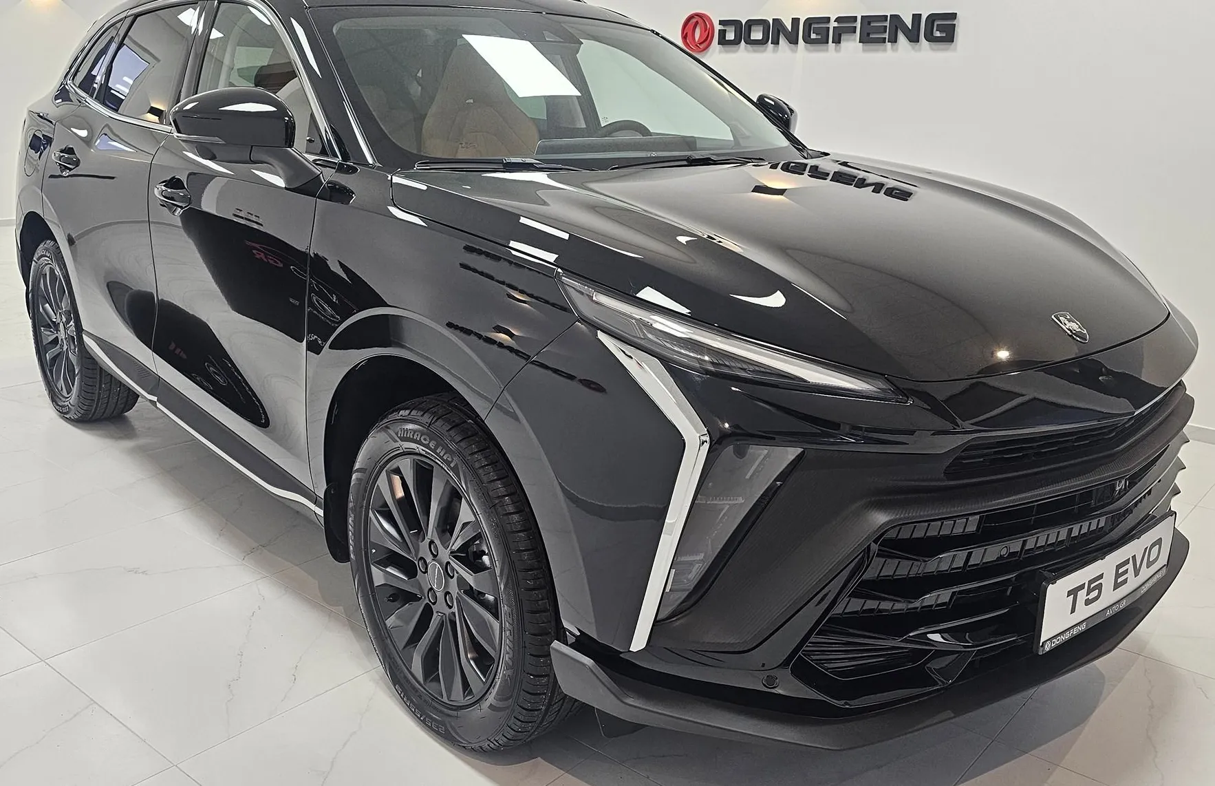 Zunanja slika - Forthing Forthing T5 EVO - T5 Evo my 2025 + ADAS- 360KAM.-LED-MEMORY-NA ZALOGI - 1