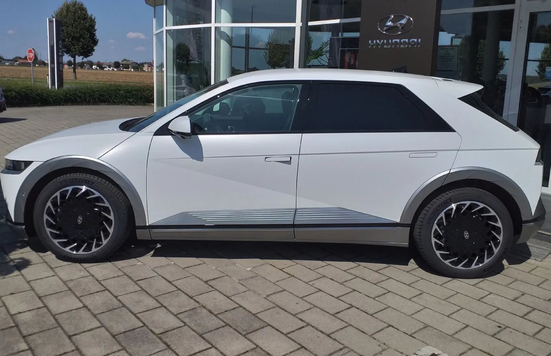Zunanja slika - Hyundai Ioniq 5 - 168kW PREMIUM 84kWh .VOZILA V PRIHODU - 7