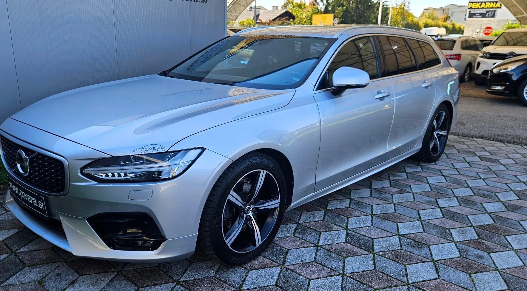 Zunanja slika - Volvo V90 - D4 AWD R-Design Avt.+18 Col +Kamera+Priklop - 3